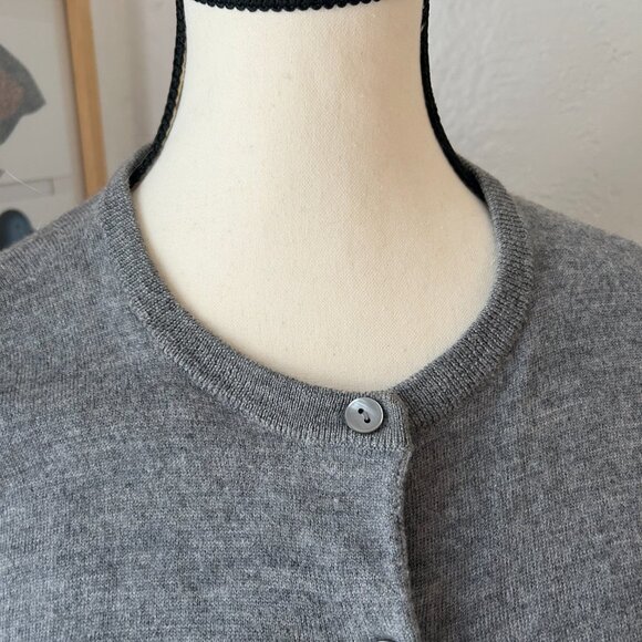 Nine West 100% Merino Wool Gray Crew Neck Cardigan Women's Large - Picture 3 of 5